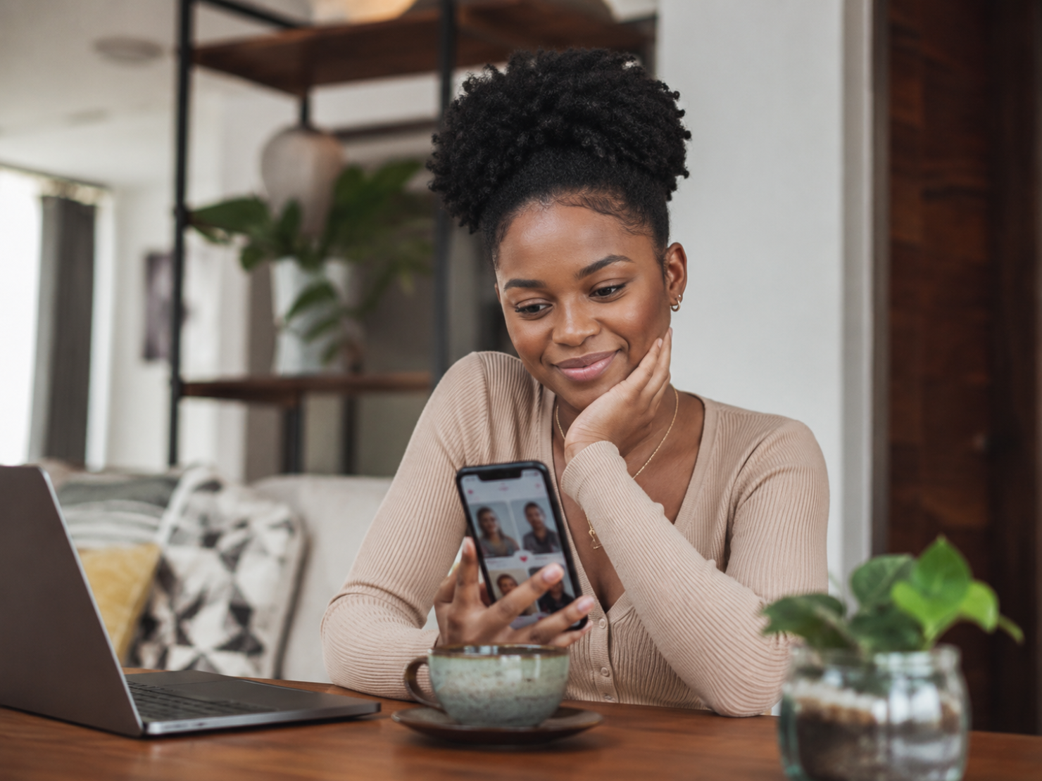 Online Dating 101: How It Actually Works